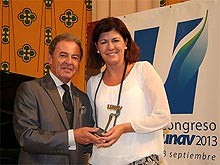 D. Jos� Luis Prieto Otero, Presidente de UNAV y D.� Elisa Mart�nez , Aon Taeds (Directora Risk Services)
